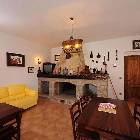 Apartment Sleeps 5
